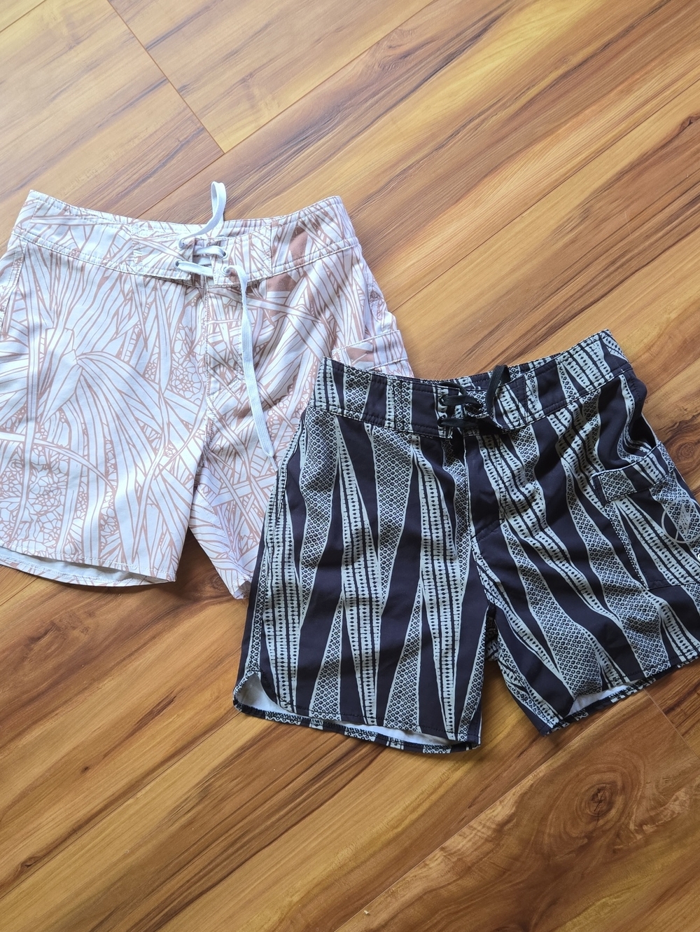 Manaola Kids Swim Trunks Set - White/Pale Pink & Black